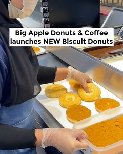 This NEW rich & creamy Biscuit Donuts is perfect for all donut lovers 🍩 📍 Big Apple Donuts & Coffee - Malaysia | KL Foodie