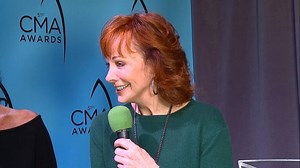 CMA Awards: Reba McEntire