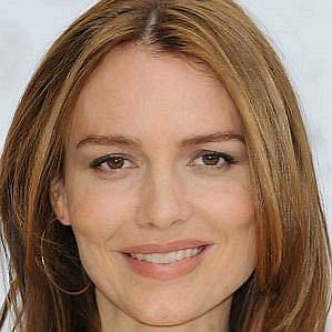 Saffron Burrows Wife 2025: Dating History & Exes - CelebsCouples