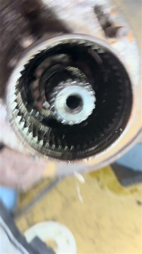 1983 Ford Bronco XLT Dana 44 TTB Lock washer and lock nut removal part ✌🏻