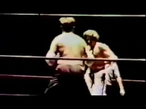 Joe Lewis won KO round 1 vs Ron Clay, World Series of Martial Arts, Hawai, 27.07.1975
