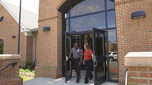 When Easton - MD Police Department Officer Lenox Trams found out he was in end stage renal failure, he had two choices - stay on dialysis for the rest of his life, or get a kidney transplant. With the help of his coworkers, Lenox found a new kidney, and now also has a new "half-sister." More about our Kidney Transplantation Program at UMMC: http://umm.gd/1r3IJHv | University of Maryland Medical Center