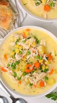 Delicious Chicken Pot Pie Soup | Fall Recipes #recipes