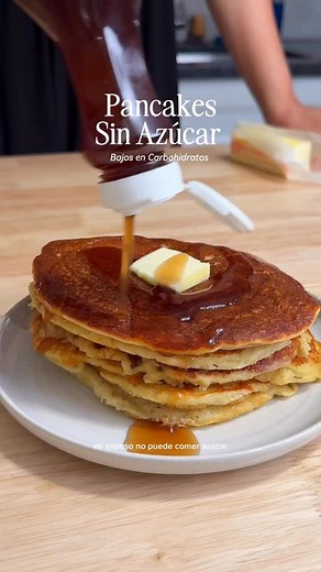 Yaidy Cohen on Instagram: "🥞 Pancake Clásico Saludable #bajoencarbohidratos #prediabetes INGREDIENTES: 2 huevos 1 taza de queso cottage 1 cucharadita de extracto de vainilla 1/4 cucharadita de stevia líquida 2 cucharadas de alulosa (allulose) 1 1/4 taza de harina de almendra 1/4 cucharadita de polvo de hornear (baking powder) 1/2 cucharadita de bicarbonato de sodio (baking soda) Una pizca de goma xantana (xanthan gum) INSTRUCCIONES: 1. Licúa los Ingredientes Húmedos: En una licuadora, combina l
