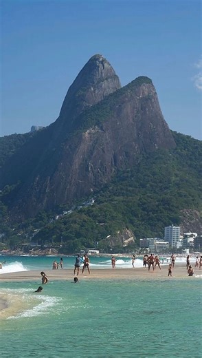 I S M Ê S W I M on Instagram: "TRY-ON HAUL  Our new Rio de Janeiro collection just launched — and as always, here’s your heartwarming Brazilian-style try-on haul. Lua’s Size Guide: Wearing size Small in all pieces • Height: 5’6” • Bra: 32B • Hips: 37” • Jeans: 25"