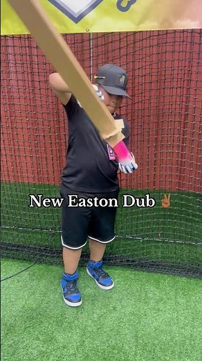 🚨 IT’S HERE…THE DUB. 🚨 Easton’s newest bat drops May 1, 2025! Full review coming soon! 👀⚾ #TheDub