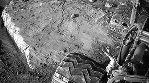 NASA's Curiosity Rover Captures Close-Up Images of Ridges on Mars Suggesting Ancient River Activity