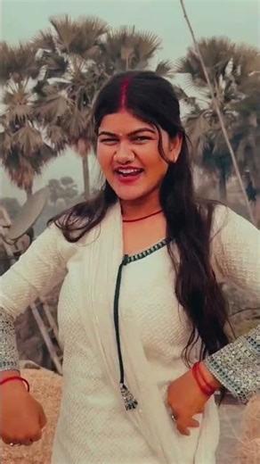 Ladki Badi Dhokhebaj Hoti Hai #shortvideo #freefire #bhokpurigana #bhojpuriholisong #ff #holigan