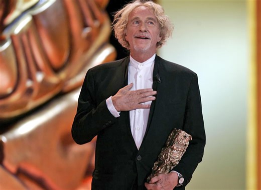 Il y a 20 ans, le 23 février 2006, Pierre Richard recevait un César d’honneur des mains de Clovis Cornillac 🤩 | Pierre Richard