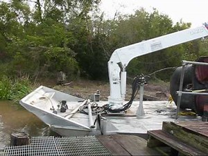 Ronnies 30ft 2000hp Airboat.wmv