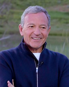 Searching for ways to stay connected to CNN when you move? SmartMove makes it easy. | SmartMove | Facebook