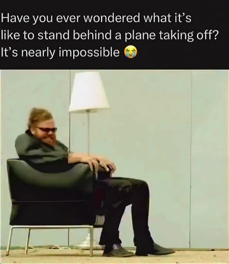 When a jet engine powers up for takeoff, it produces an enormous blast of air known as jet blast. The force comes from the engine pulling in massive amounts of air and pushing it out the back at extremely high speed to generate thrust.✈️ At full power, the airflow behind a large commercial jet can exceed 100 to 150 miles per hour, strong enough to knock people over, move vehicles, and send loose objects flying. This is why airports place strict safety zones behind aircraft during takeoff.💨 The 