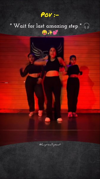 Aashiq Banaya🤌🏻⚡| Shreya Ghoshal🎤| Girl's Group Dance🫡| WhatsApp (Lyrics) Dance Status | #ytshorts
