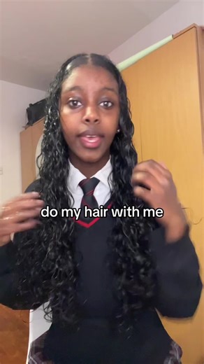 Stylish Short Curly Hair Tutorial