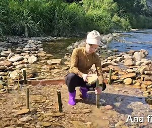 Ana made a fish trap using the traditional method | Homeless orphans