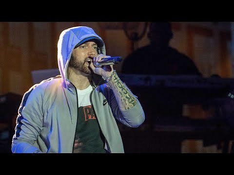 ASL Interpreter Signed Eminem's Raps At Lightning Speed