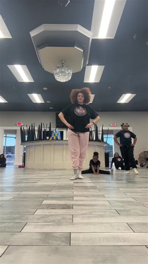 Coach checking in ❤️🖤 DC: @JShun0729 | dance choreography