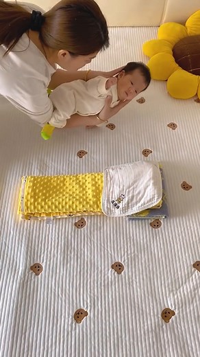 43M views · 418K reactions | Calling all moms for these helpful baby hacks!  | MetDaan Discovery | Facebook