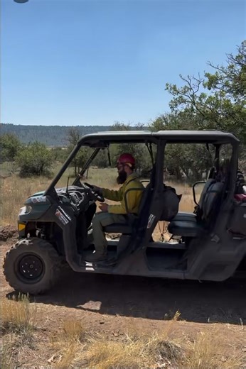 The #DeerCreekFire is holding steady at 17,724 acres and 77% containment. Great Basin Complex Incident Management Team #4 is transferring command to Nevada Type 3 Incident Management Team #2. The Nevada team will continue to support operations from the fire camp in La Sal. As rehabilitation of suppression and containment lines continues, firefighters will also be patrolling the entirety of the fire perimeter to monitor any smoke or flame that appears in the hot and dry weather as critical fire c