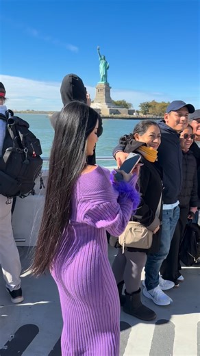 53K views · 3.9K reactions | @praew_1999p #usa #unitedstates | Praew Paradise | Facebook