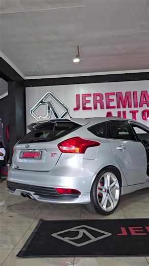 2015 Ford Focus ST for Sale - Features & Price