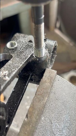 Instalación, casquillo de rosca #mecanicos #tooling #mechanic