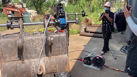 line boring &bore welding machine #lineboring #machinist #onsitemachining #repair #heavyequipment #excavator #portablelineboring #machinery #factory #heavyequipmentoperator