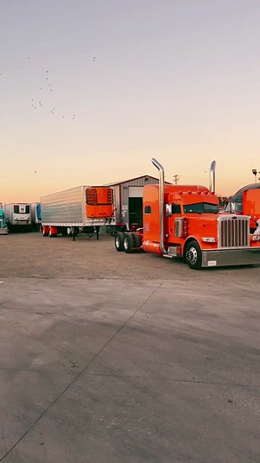 Custom reefer for custom truck