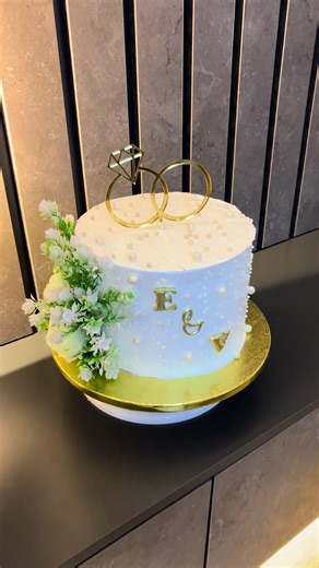 #sara_bakeandcake #cakevideo #cakedecorating #cakeart