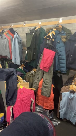 Four Legs & Two on Reels