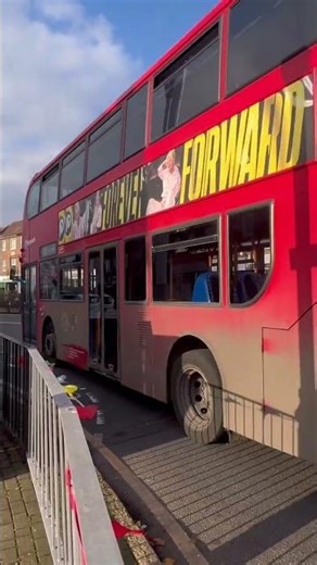 *SOON TO GO* SLN’s 19734 seen terminating at Collier Row 15.12.25