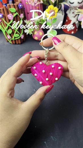 DIY keychain 🩷✨ #diy #craft #art #handmade #artandcraft #keychain #diycraft #woolencraft #trending