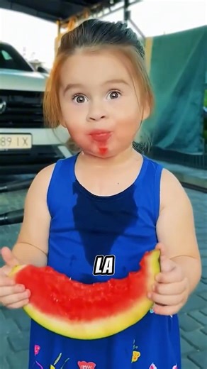 The genius trick for cutting your watermelon 🍉
