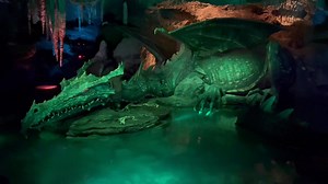 🇫🇷 A "La Tanière du Dragon", les yeux du dragon brillent à nouveau. Les effets de fumée ne sont cependant pas encore revenus 🔧 🇬🇧 At “La Tanière du Dragon”, the dragon’s eyes are glowing again. The smoke effect however has not yet returned 🔧 | DLP Report