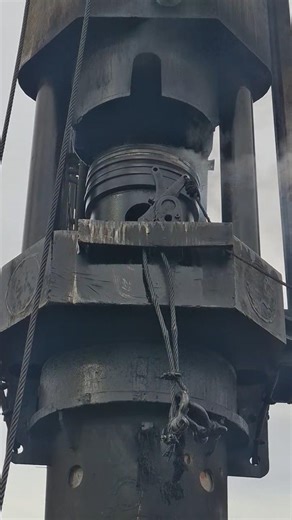 Large Diesel Hammer Weight 19.6 Tons