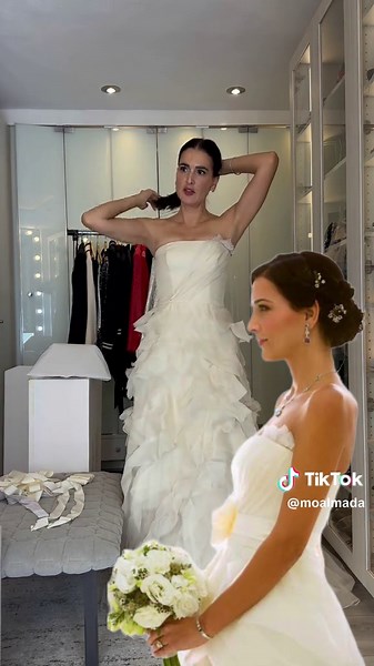 Por fin llegó el momento de probarlo 🤍 No saben la emoción que sentí al volver a ponerme este vestido de novia🥹 ¿Les gusta? ✨ #weddingdress #fashiontiktok #tiktokfashion #wedding #aniversariodeboda