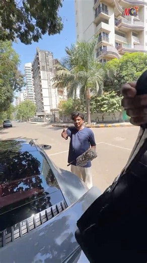 Mercedes Owner gets ANGRY