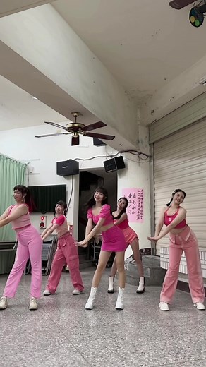 芭比女孩舞蹈表演与创意挑战