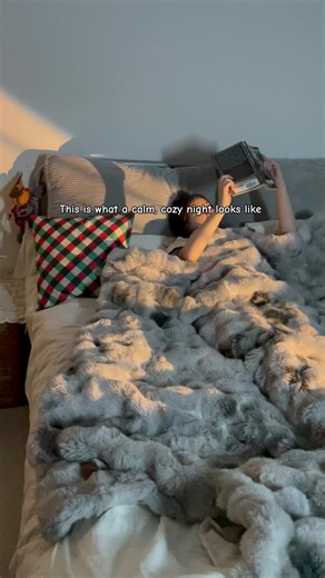 The fluffiness is unreal. It's comfort level: life-changing. #spottedcozy #tiktokshopblackfriday #tiktokshopholidayhaul #plushblanket #cozyblanket