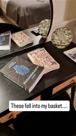 Amy Knitter on Instagram: "✨️ 𝗣𝗿𝗼𝗼𝗳 𝘁𝗵𝗮𝘁 '𝗷𝘂𝘀𝘁 𝗹𝗼𝗼𝗸𝗶𝗻𝗴' 𝗶𝘀 𝗮 𝗱𝗮𝗻𝗴𝗲𝗿𝗼𝘂𝘀 𝗴𝗮𝗺𝗲 𝗳𝗼𝗿 𝘁𝗵𝗲 𝗯𝗼𝗼𝗸 𝗼𝗯𝗲𝘀𝘀𝗲𝗱. I was definitely on a book buying ban but these 2 books, that I've seen rave reviews about, somehow fell into my online shopping basket 🤷🏻‍♀️ Well, now they're here, I'm definitely going to keep them. Let me tell you why 👇 𝙁𝙧𝙪𝙞𝙩 𝙤𝙛 𝙩𝙝𝙚 𝙁𝙡𝙚𝙨𝙝 by I.V. Ophelia (@ophallic) 🍑 Gilded Age Gothic Horror 🍑 Marriage of Convenience 🍑 Bra