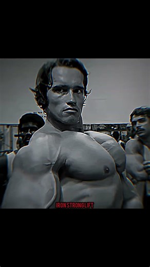 Arnold Schwarzenegger’s side chest pose is pure bodybuilding history#arnoldschwarzenegger #fyp