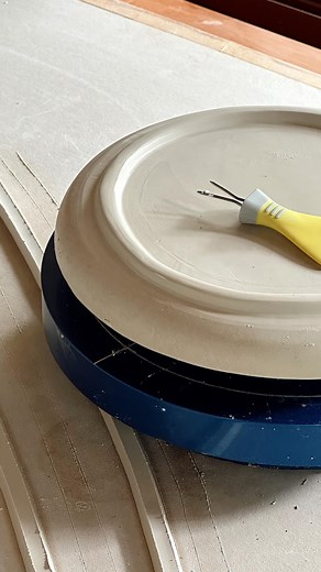 Pottery forms & tools for handbuilding on Instagram: "How to add a foot to your handbuilt plate ✨ Tips: You can either wait until your plate is leatherhard before attaching a foot, or attach it while the clay is moulding to the pottery form (shown in this video) — you’ll just have to wait until the plate hardens a bit before you remove it from the form, around 2-3 hours but longer if your clay is too wet, otherwise the plate will slump. We’ve used a foot maker tool but you can also use a ruler a