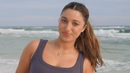 Bella Robertson and husband Jacob Mayo opened up about sharing their fertility struggles on the upcoming series 'Duck Dynasty: The Revival.' bit.ly/4j7EmoZ | E! News