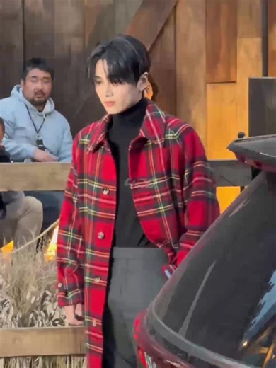 5.9K views · 790 reactions | Jay for today's Ralph Lauren 'Holiday Experience' event in Seoul ❤️懶 HOLIJAY EXPERIENCE WITH PRL #JAYxPoloRalphLauren #엔하이픈_제이 #제이 #ジェイ #ENHYPEN_JAY #JAY #엔하이픈 #ENHYPEN Enhypen | ALPHA JAY | Facebook