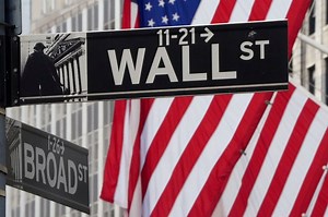 Wall Street ouvre en baisse, les investisseurs attentistes