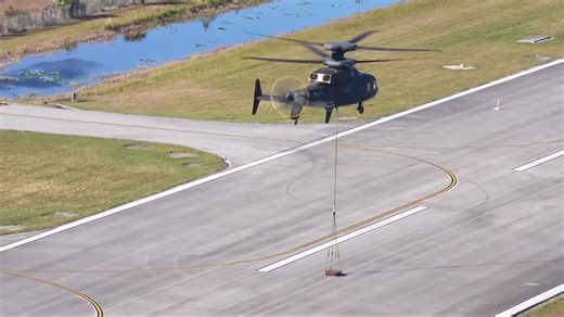 👉 Il nuovo elicottero segreto degli USA: Sikorsky-Boeing SB-1 Defiant Il Sikorsky-Boeing SB-1 Defiant non è un elicottero qualsiasi: è il prototipo rivoluzionario che gli Stati Uniti stanno sviluppando per cambiare per sempre il futuro del volo verticale. Velocissimo, silenzioso e super manovrabile, il Defiant unisce l’agilità di un elicottero alla potenza di un aereo. In questo video scopriremo tutti i suoi segreti, le caratteristiche tecniche, le prestazioni nei test di volo e il ruolo che av