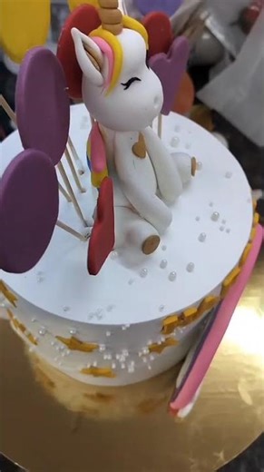 baby unicorn cake design #art #cakesurabaya #cakedecorating
