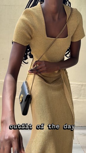 19 reactions | SCANLAN THEODORE knit dress. LARROUDE heels. GUCCI wallet on a chain. RAYBAN aviators  restyletraders.com.au #ootd #outfitoftheday #preloved #recycledfashion #sustainablefashion #consignmentboutique #restyletraders | Restyle Traders | Facebook