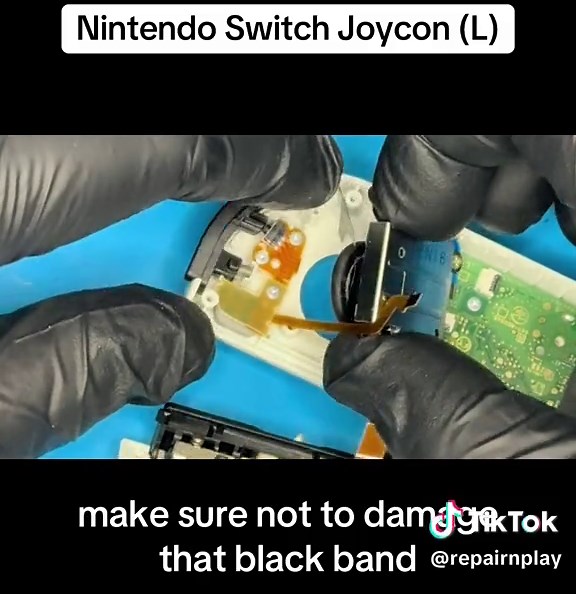 Nintendo Joycon (L) teardown and stick replacement! #tutorial #joycons #joycondrift #nintendo #switch #fyp #follow #foryoupage #saturday #controller
