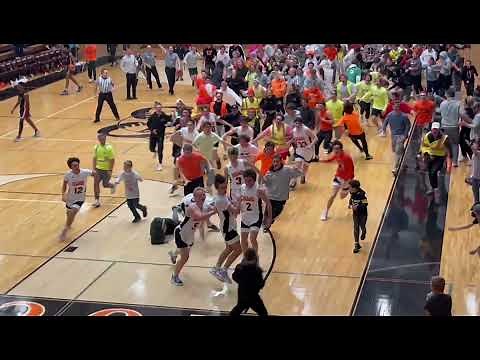 Rockford High School basketball player hits half-court buzzer-beater